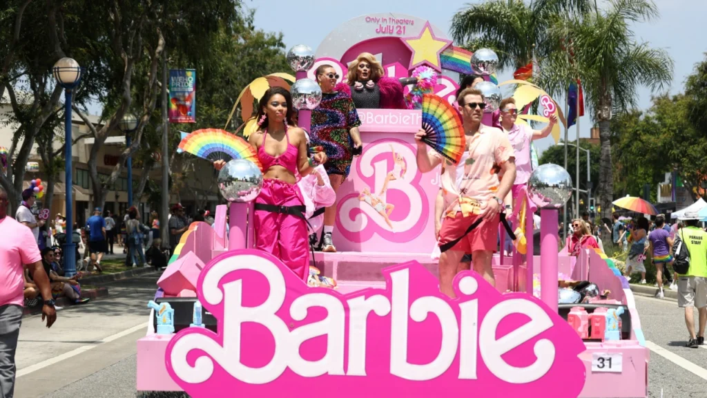 Çocukları böyle hedef alıyorlar: LGBT Barbie